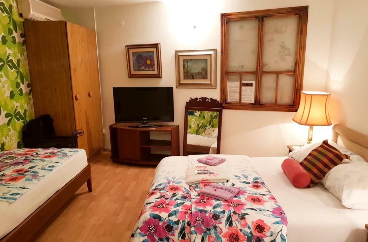 Hostel Pansion Lion SJJ Extérieur photo