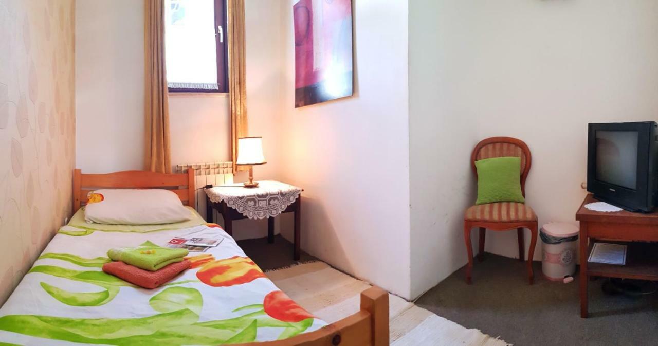 Hostel Pansion Lion SJJ Extérieur photo