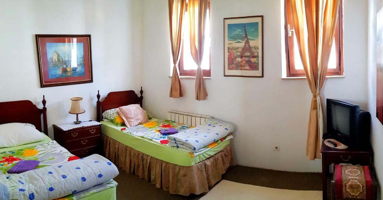 Hostel Pansion Lion SJJ Extérieur photo