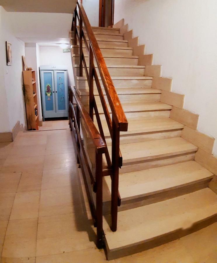Hostel Pansion Lion SJJ Extérieur photo